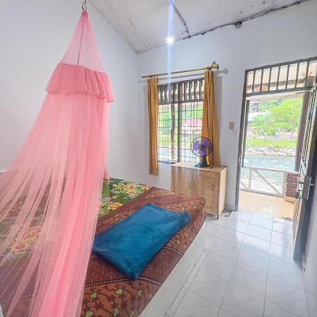 Umiyuki Jungle Tour Only Treking With As Hotell Bukit Lawang Exteriör bild