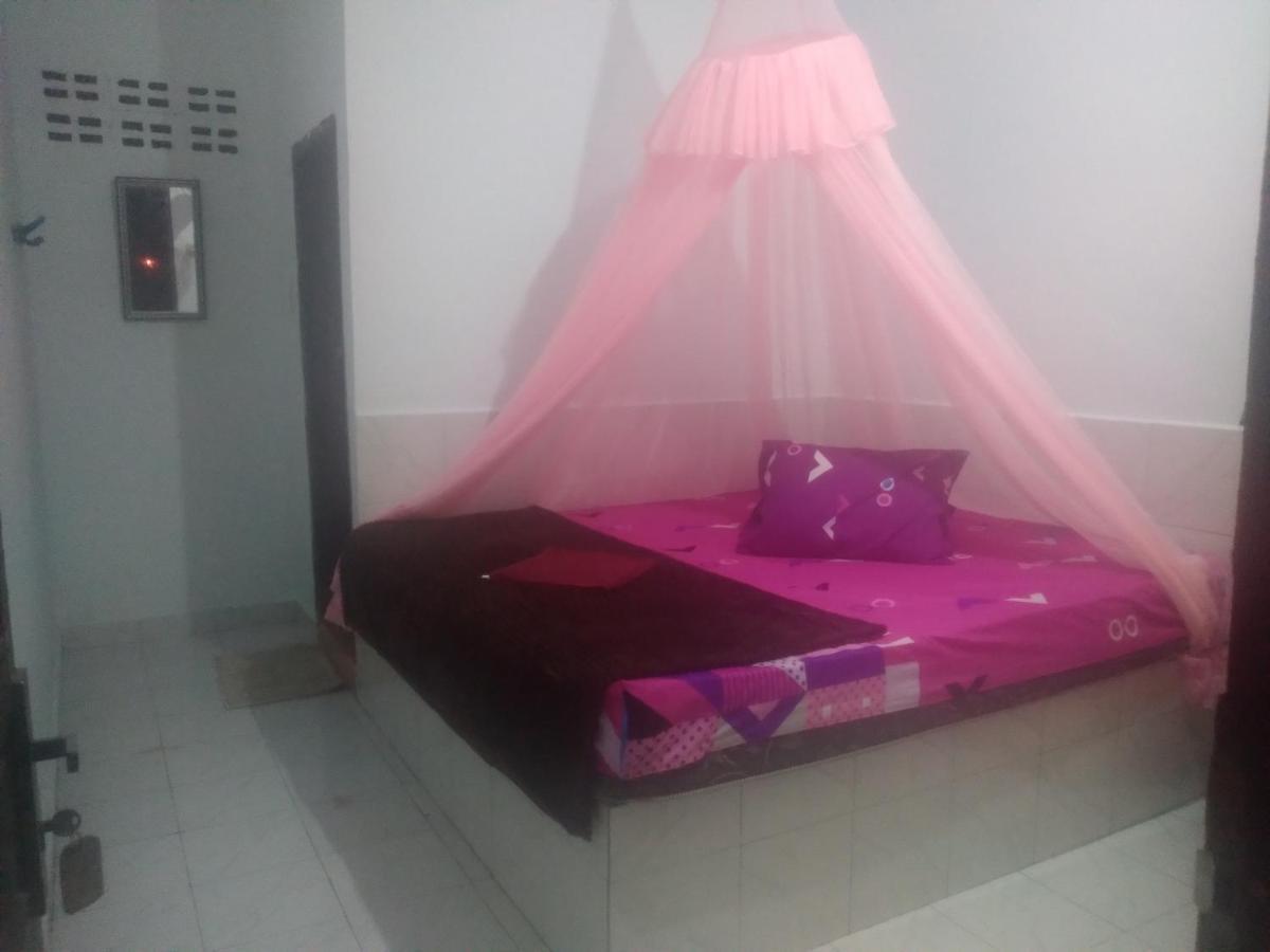 Umiyuki Jungle Tour Only Treking With As Hotell Bukit Lawang Exteriör bild